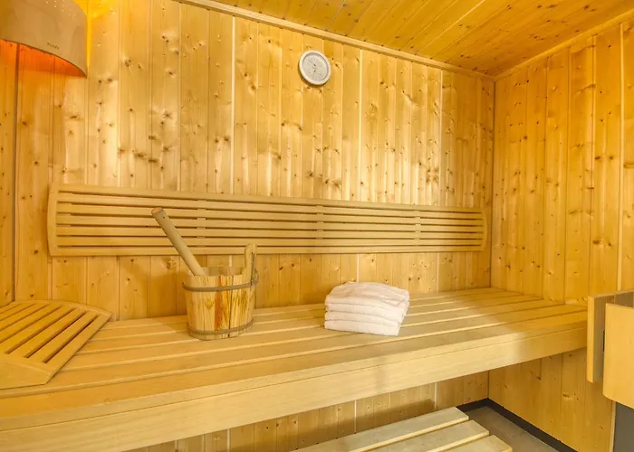 Penthouse & Golf - By Alpen